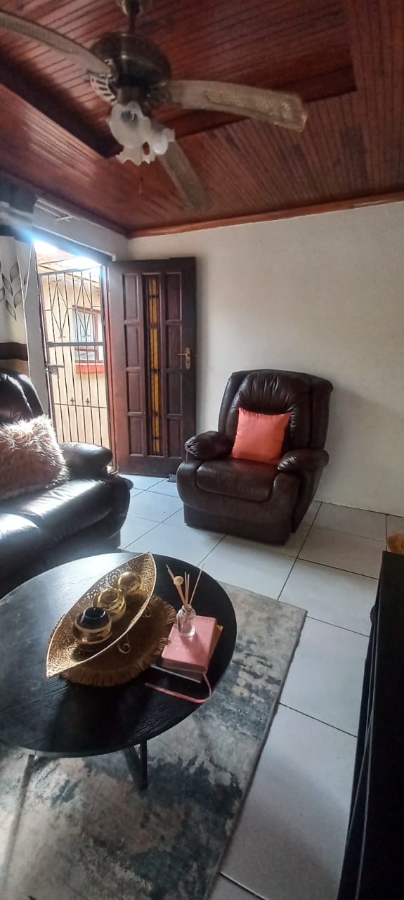 2 Bedroom Property for Sale in Zwide Eastern Cape
